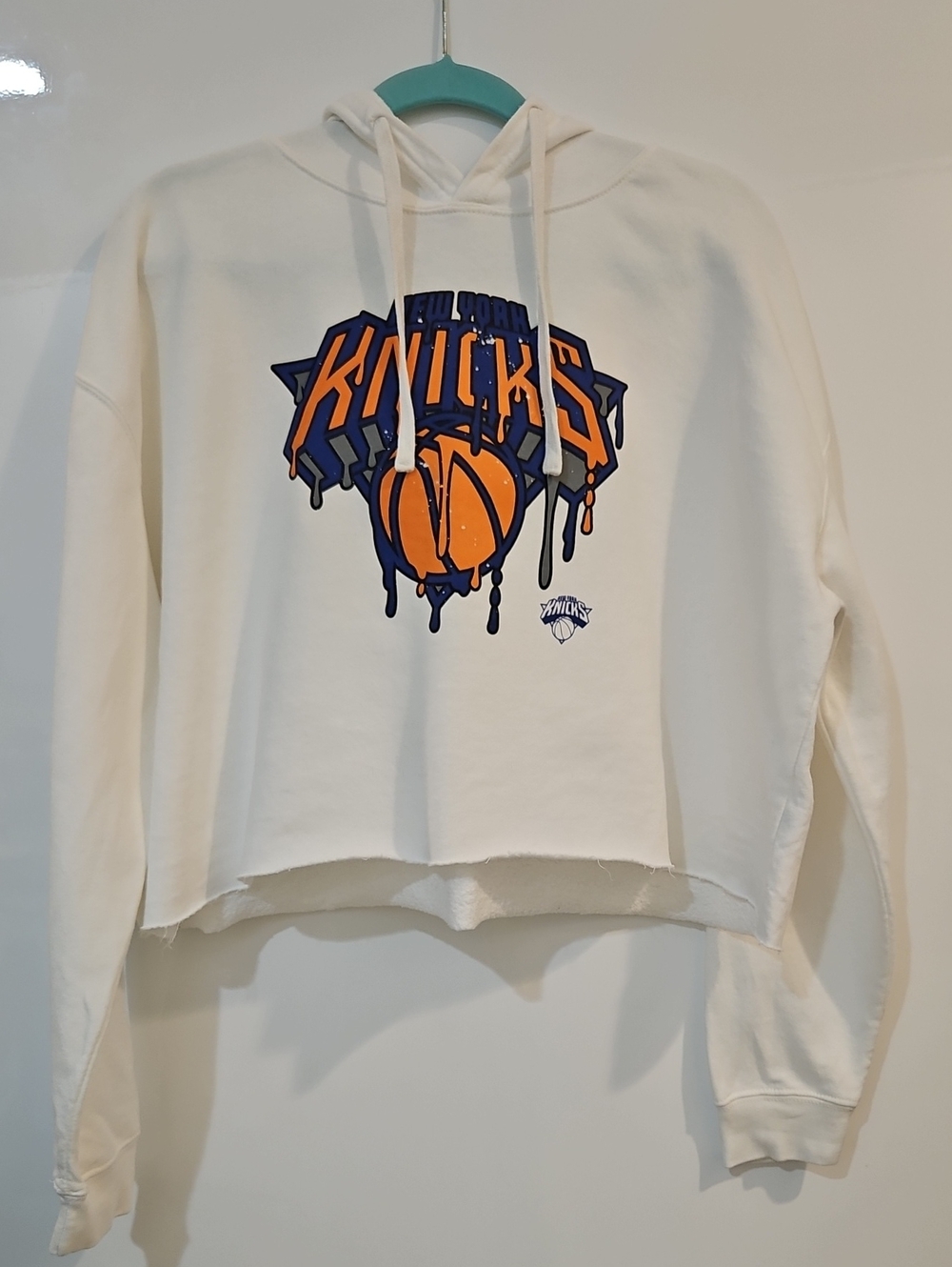 Staduim Essentials New York Knicks Ice Cream Cropped Hoodie